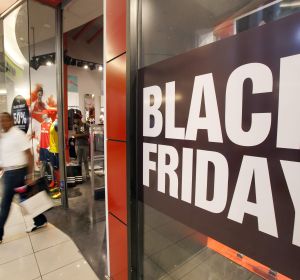 Un comercio celebra el Black Friday Un comercio celebra el Black Friday