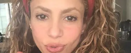 Shakira lanzando un beso Shakira lanzando un beso
