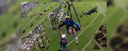 El arriesgado vuelo de un turista en ala delta al darse cuenta de que no iba correctamente sujeto El arriesgado vuelo de un turista en ala delta al darse cuenta de que no iba correctamente sujeto