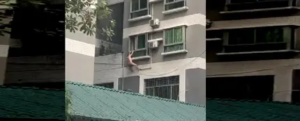 Un hombre huye por la ventana cuando llega el marido de su amante y termina de la peor manera posible Un hombre huye por la ventana cuando llega el marido de su amante y termina de la peor manera posible