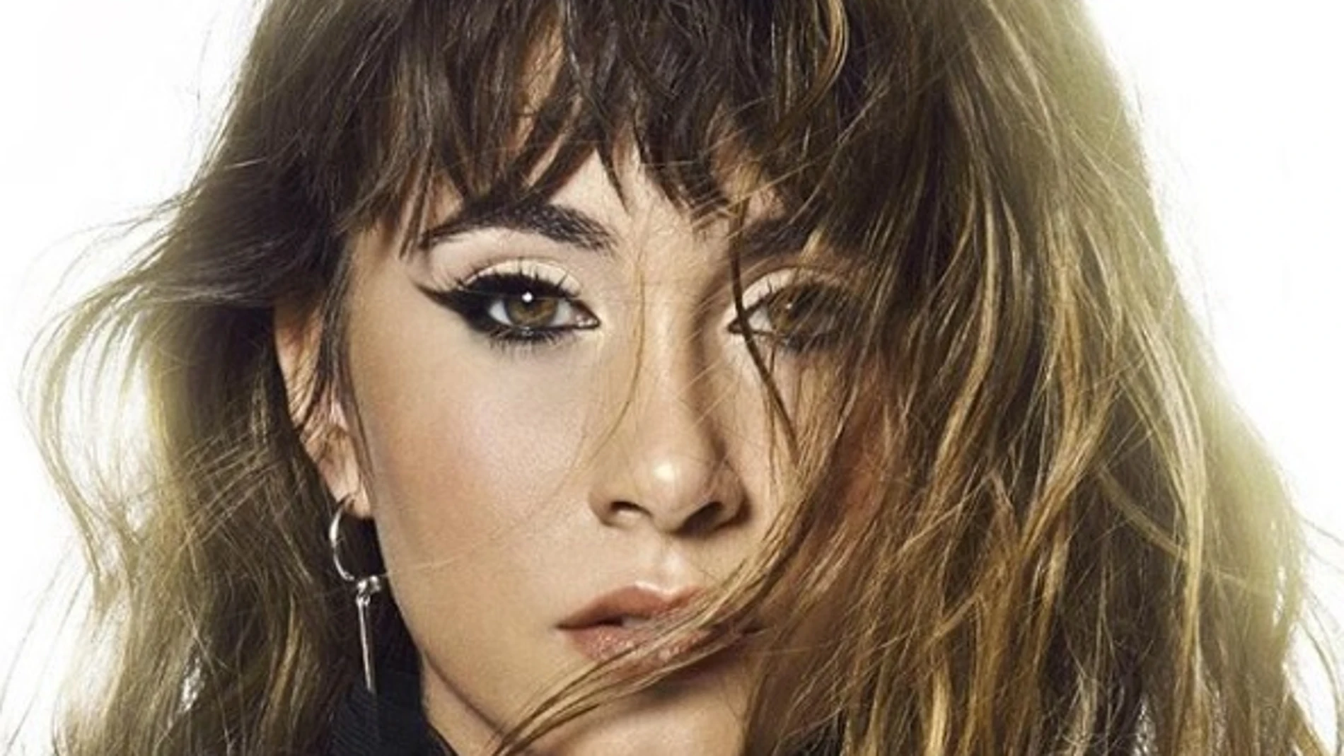 Aitana en la portada de su primer EP, 'Tráiler' Aitana en la portada de su primer EP, 'Tráiler'