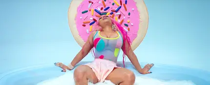 Nicki Minaj en el videoclip de 'Good Form' Nicki Minaj en el videoclip de 'Good Form'