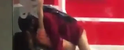 Graban a una pareja teniendo sexo en un cajero Graban a una pareja teniendo sexo en un cajero