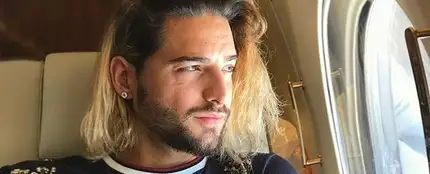 Maluma en su jet privado Maluma en su jet privado