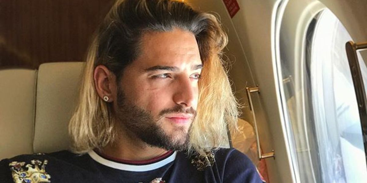 Maluma en su jet privado