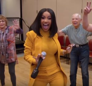Cardi B en su Carpool Karaoke Cardi B en su Carpool Karaoke