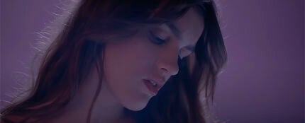 Amaia en el videoclip de 'Un Nuevo Lugar'