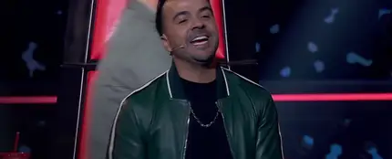 La Voz - Luis Fonsi canta: ‘Échame la culpa’ con Paulina Rubio, Pablo López y Antonio Orozco en 'La Voz' La Voz - Luis Fonsi canta: ‘Échame la culpa’ con Paulina Rubio, Pablo López y Antonio Orozco en 'La Voz'
