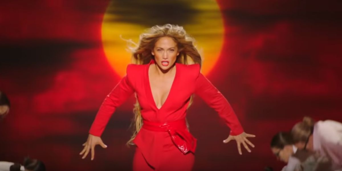 Jennifer Lopez en el vídeo de 'Limitless'