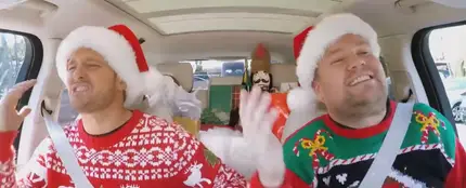 Michael Bublé y James Corden en el navideño Carpool Karaoke Michael Bublé y James Corden en el navideño Carpool Karaoke