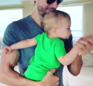 Enrique Iglesias con su hijo Nicholas Enrique Iglesias con su hijo Nicholas