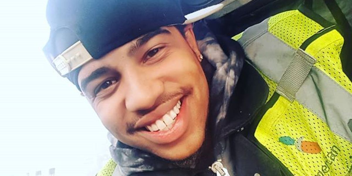 Jahmaul Allen se ha vuelto viral gracias a su divertido baile en la pista de aterrizaje