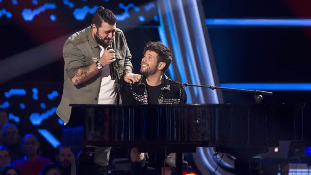 Pablo López y Antonio Orozco llenan el plató de ‘La Voz’ de emoción con ‘No hay más’