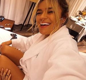 Karol G y Anuel AA en el vídeo 'Secreto' Karol G y Anuel AA en el vídeo 'Secreto'