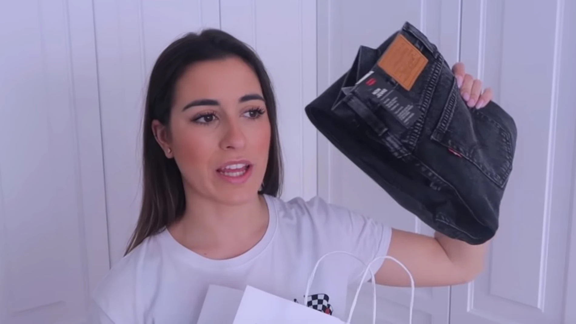 Paula Gonu Paula Gonu