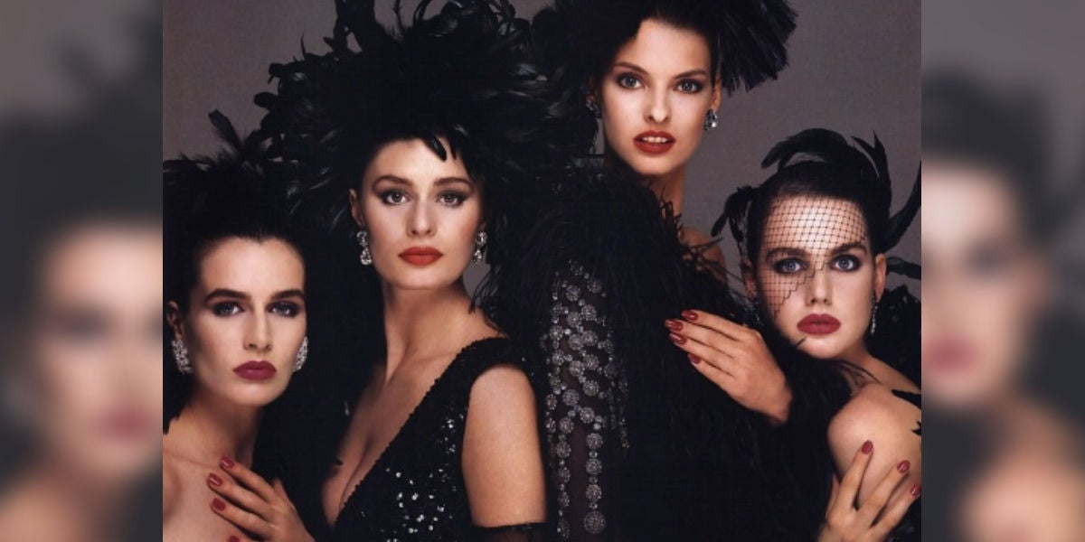 Anuncio de Revlon de 1987 con Nastasia Urbano (segunda desde la izda.)