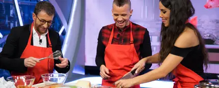 Disfruta de la "carbonara Pedroche" de la mano de Dabiz Muñoz, Cristina Pedroche y Pablo Motos en 'El Hormiguero 3.0' Disfruta de la "carbonara Pedroche" de la mano de Dabiz Muñoz, Cristina Pedroche y Pablo Motos en 'El Hormiguero 3.0'