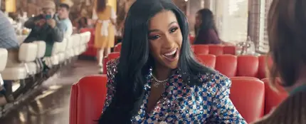 Cardi B en el anuncio de Pepsi para la Super Bowl Cardi B en el anuncio de Pepsi para la Super Bowl