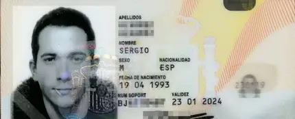 La foto del DNI de Sergio con palillo La foto del DNI de Sergio con palillo