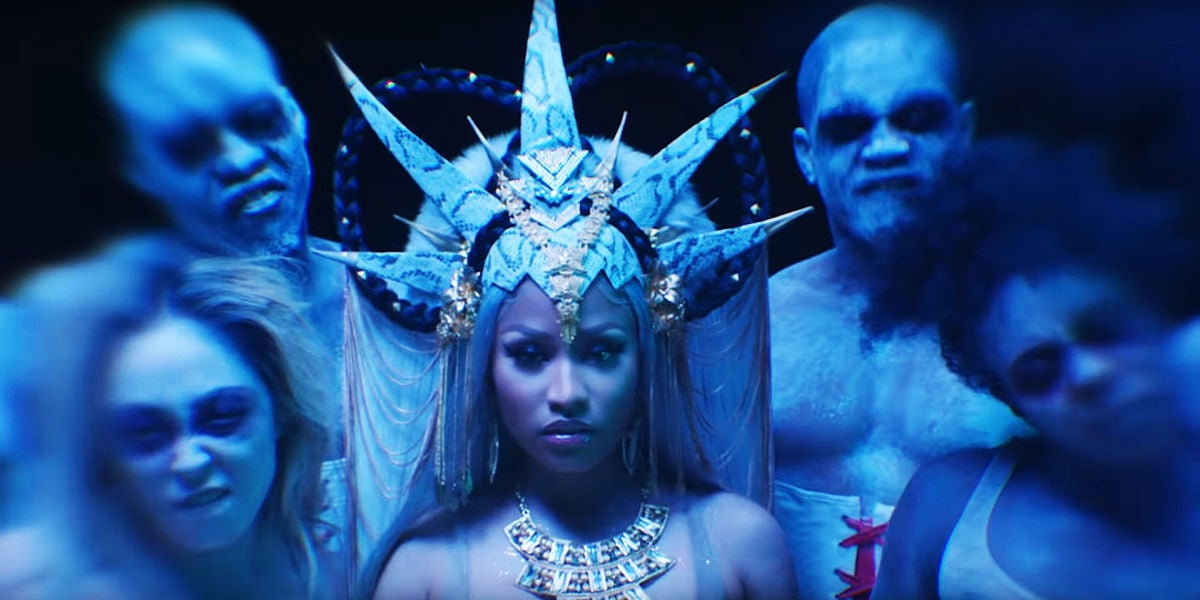 Nicki Minaj en el videoclip de 'Hard White'