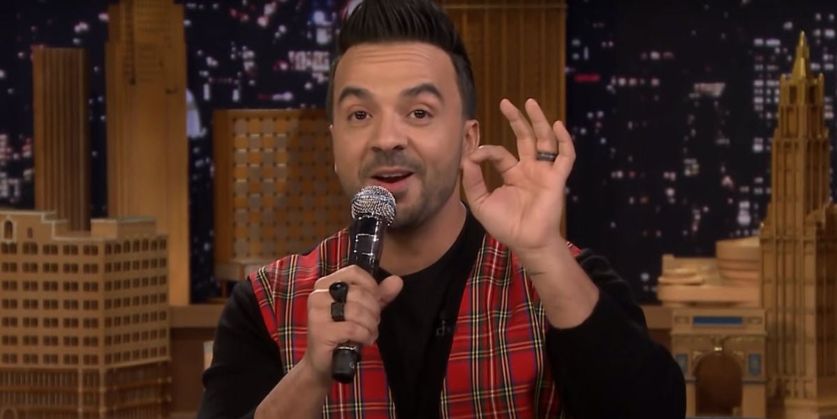 Luis Fonsi en el programa de Jimmy Fallon