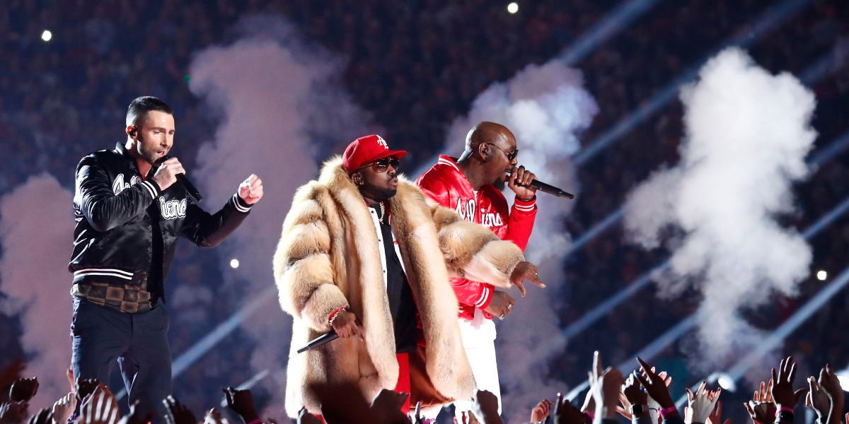 Adam Levine, Big Boi y Sleepy Brown en la Super Bowl 2019