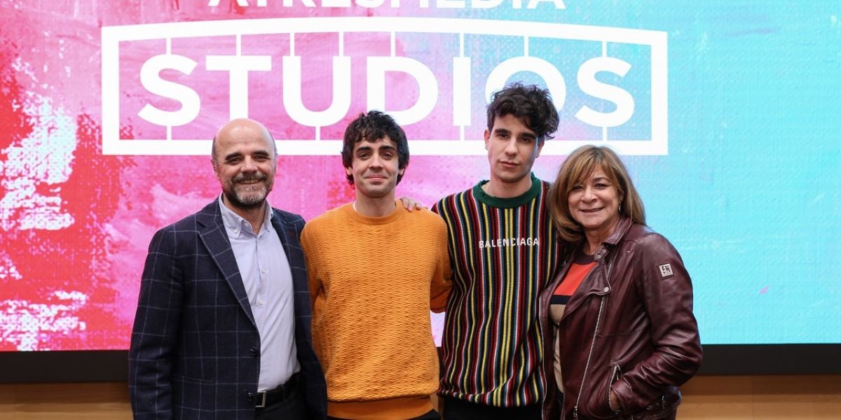Los Javis firman un acuerdo con Atresmedia Studios