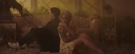 Julia Michaels y Niall Horan estrenan el nostálgico vídeo de 'What A Time' Julia Michaels y Niall Horan estrenan el nostálgico vídeo de 'What A Time'