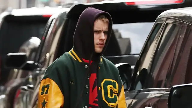 Justin Bieber, con cara de pocos amigos