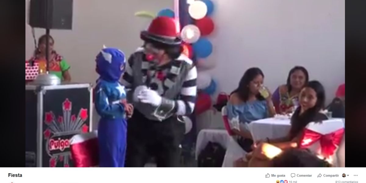 Payaso en un cumpleaños