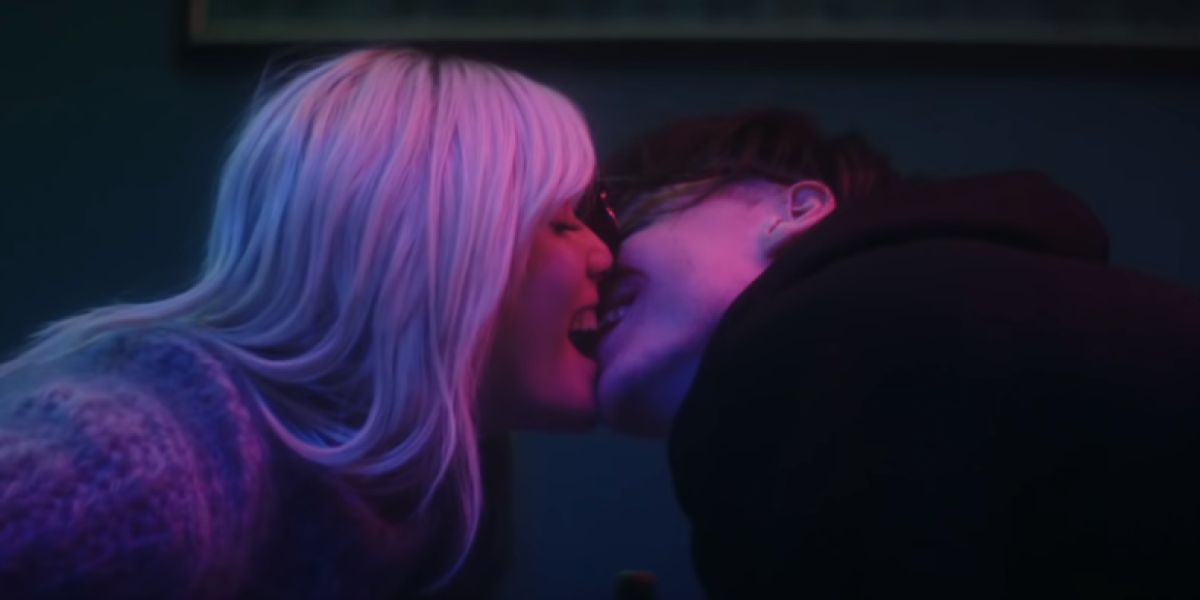 Halsey y YUNGBLUD tratan de salvar su tormentosa relación en '11 Minutes', con Travis Barker