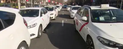 Al menos 20.000 euros de multa a los taxistas madrileños por infracciones durante la huelga Al menos 20.000 euros de multa a los taxistas madrileños por infracciones durante la huelga