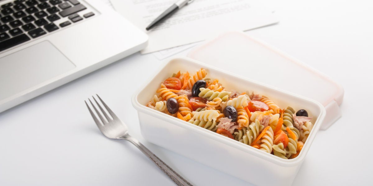 Ensalada de pasta en un tupper