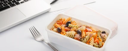 Ensalada de pasta en un tupper Ensalada de pasta en un tupper