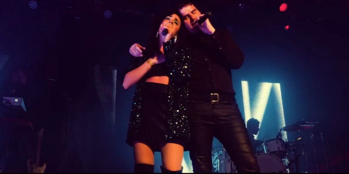 Nita de Fuel Fandango y Marc de Dorian en el videoclip de 'Buenas Intenciones'