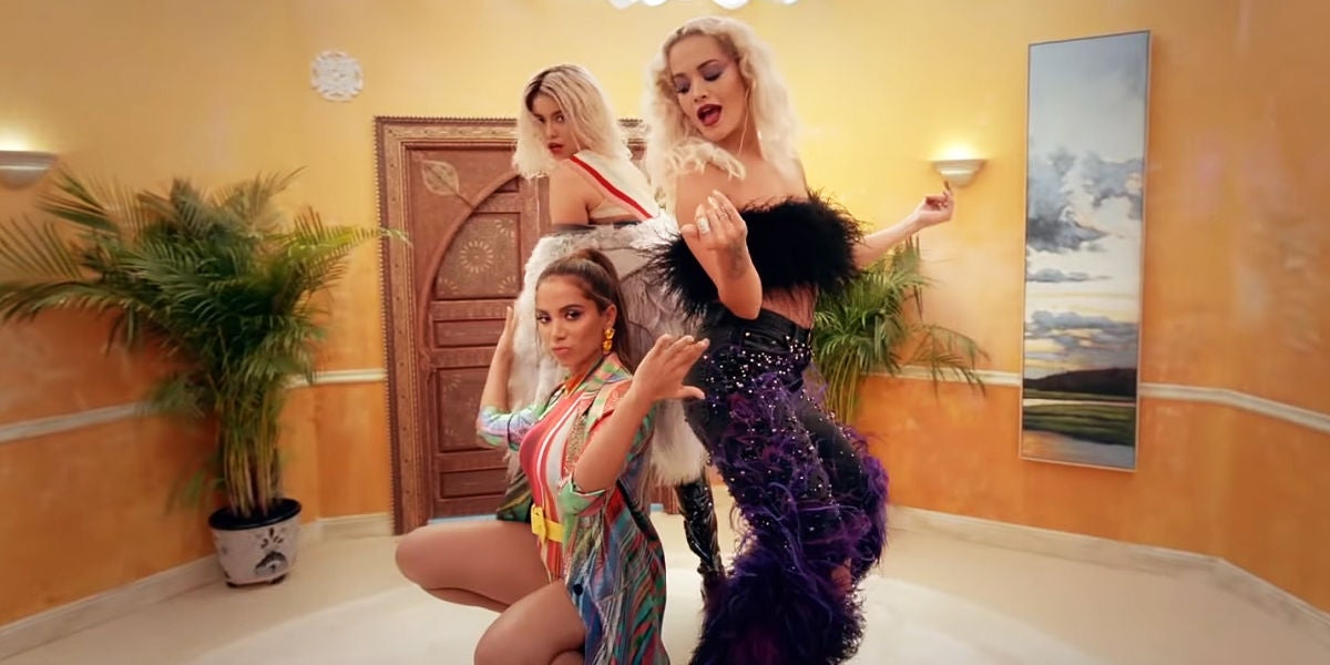 Sofia Reyes, Anitta y Rita Ora en el vídeo de R.I.P.