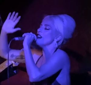 Lady Gaga en el Black Rabbit Rose Magic Lady Gaga en el Black Rabbit Rose Magic