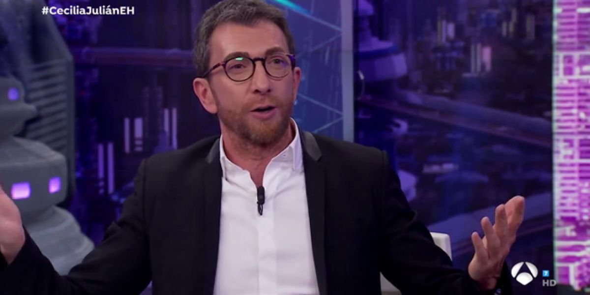Nuria Roca repasa, entre risas, los tensos titulares sobre Pablo Motos en 'El Hormiguero 3.0'