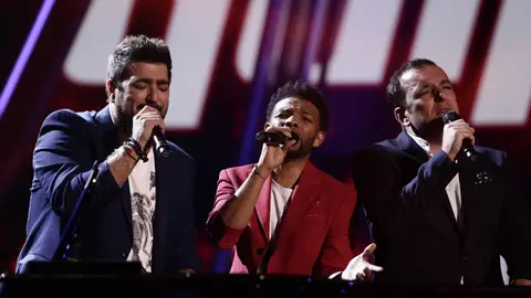 VÍDEO: Antonio Orozco canta ‘Mi héroe’ con Javi Moya y Marcelino Damion en la Semifinal de ‘La Voz’ VÍDEO: Antonio Orozco canta ‘Mi héroe’ con Javi Moya y Marcelino Damion en la Semifinal de ‘La Voz’