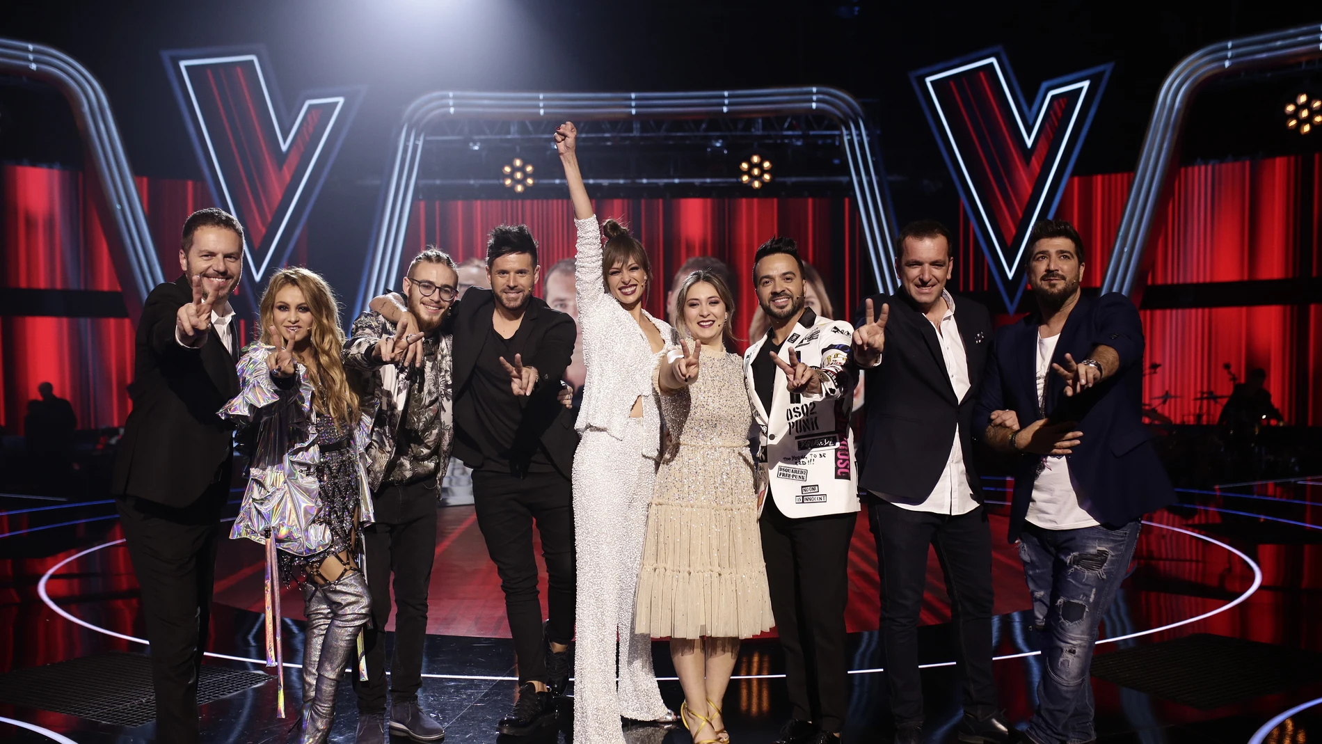 VÍDEO: Alejandro Sanz, Sebastián Yatra, Manuel Carrasco, Melendi, Juanes y los asesores de 'La Voz', invitados en la gran Final VÍDEO: Alejandro Sanz, Sebastián Yatra, Manuel Carrasco, Melendi, Juanes y los asesores de 'La Voz', invitados en la gran Final