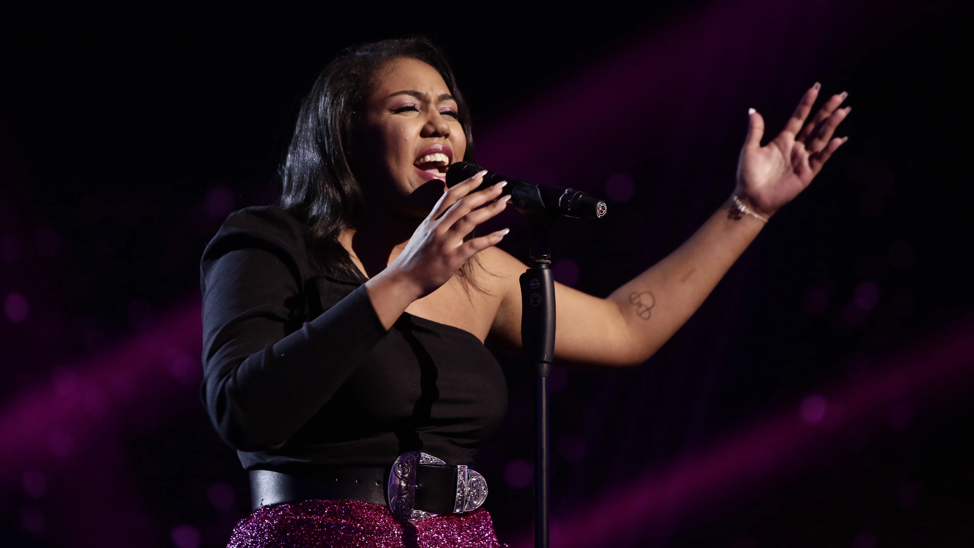 Linda Rodrigo canta ‘Flashlight’ en la Semifinal de ‘La Voz’ VÍDEO - Linda Rodrigo canta ‘Flashlight’ en la Semifinal de ‘La Voz’