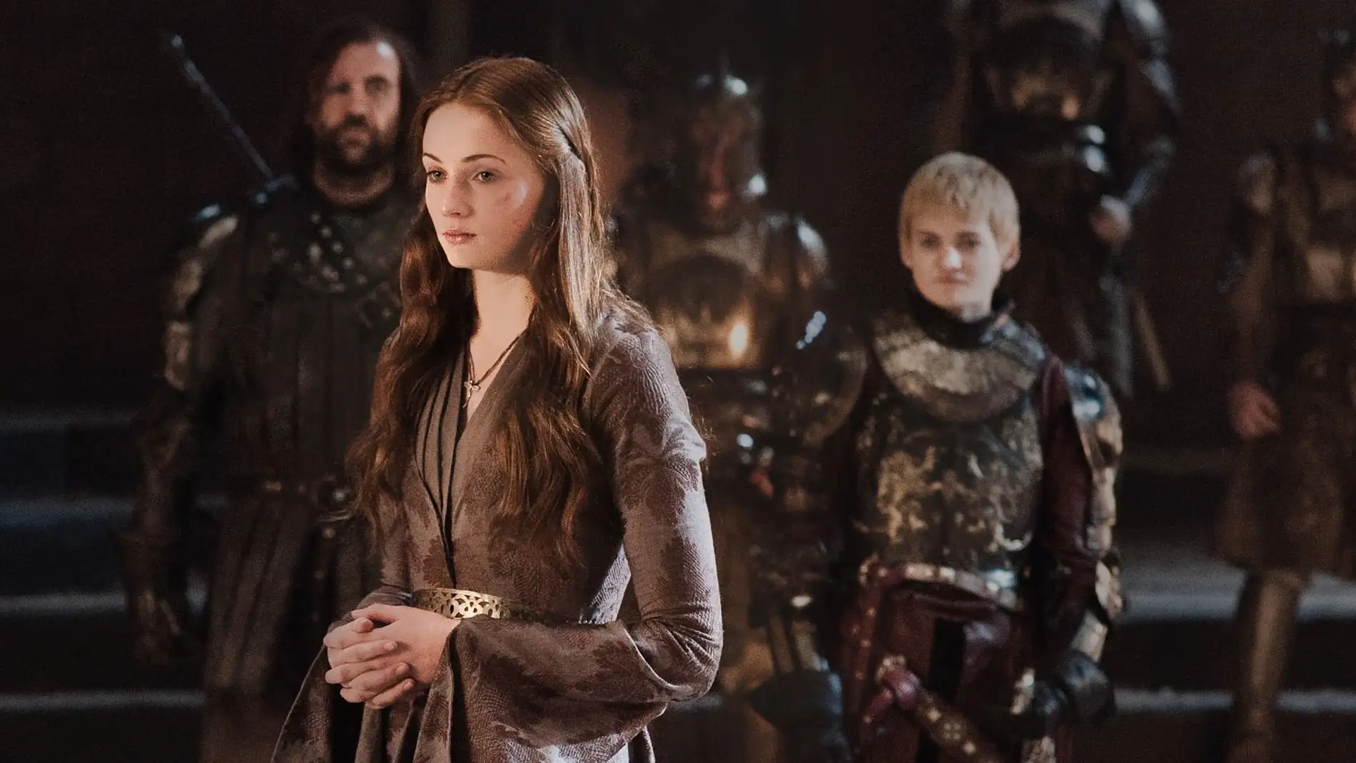 Sophie Turner y Jack Gleeson Sansa Stark y Joffrey Baratheon en 'Juego de Tronos' title=