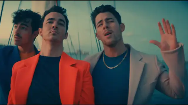Jonas Brothers en 'Cool'