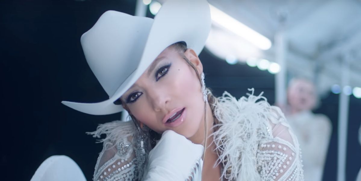 Jennifer Lopez en el videoclip de 'Medicine'