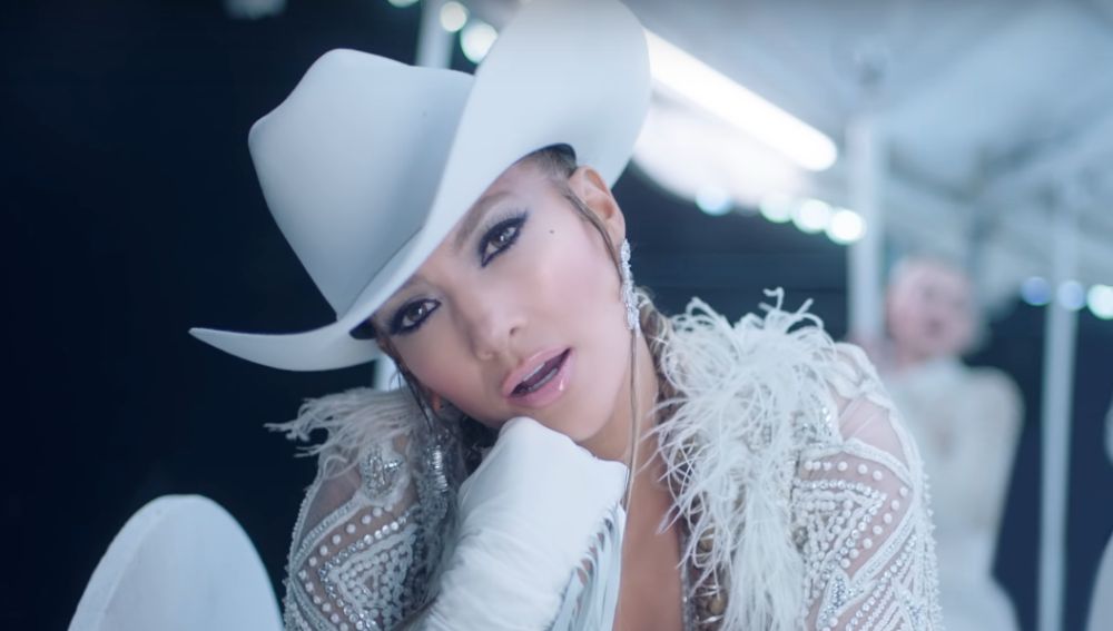 Jennifer Lopez en el videoclip de 'Medicine'