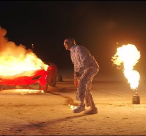 Bad Bunny y El Alfa en el videoclip de 'La Romana'. Bad Bunny y El Alfa en el videoclip de 'La Romana'.