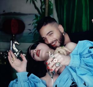 Madonna y Maluma en el vídeo de Medellín Madonna y Maluma en el vídeo de Medellín