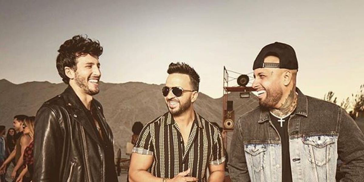 Sebastián Yatra, Luis Fonsi y Nicky Jam durante el rodaje del videoclip de 'Date La Vuelta'