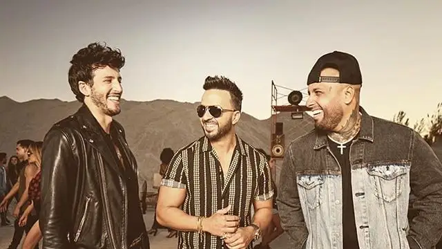Sebastián Yatra, Luis Fonsi y Nicky Jam durante el rodaje del videoclip de 'Date La Vuelta'