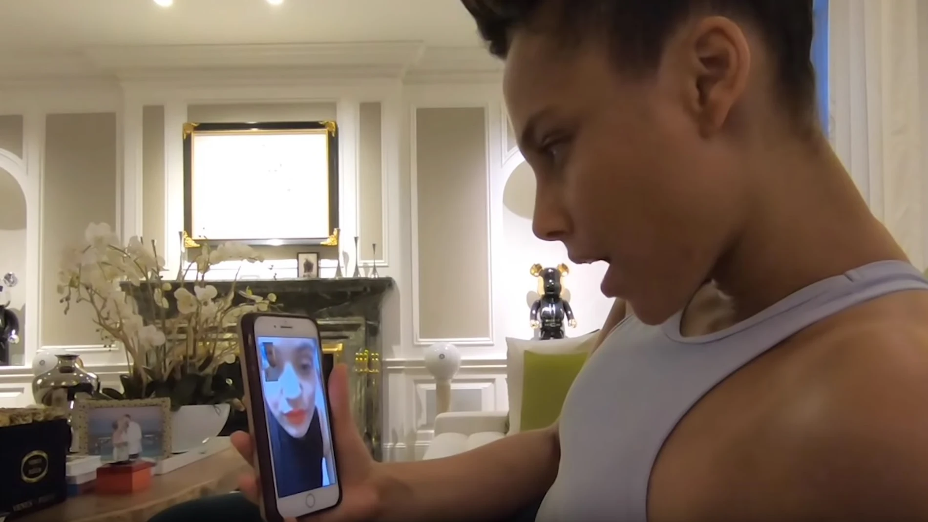 Alicia Keys hablando con Rosalía Alicia Keys hablando con Rosalía